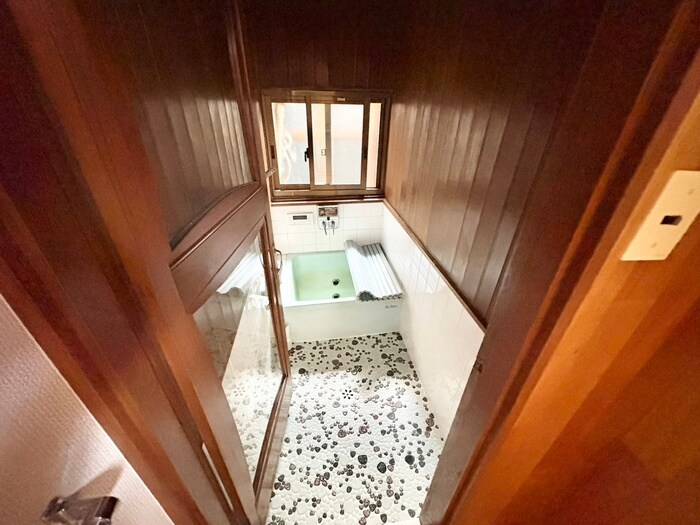 西院太田町貸家の物件内観写真