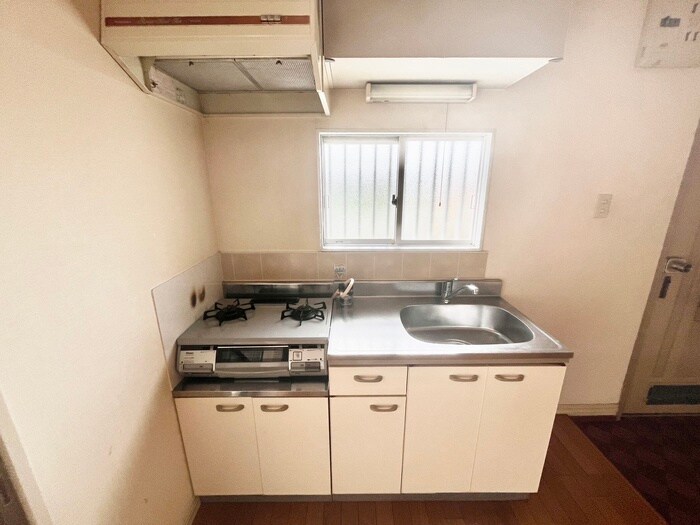 吉川ハイツの物件内観写真