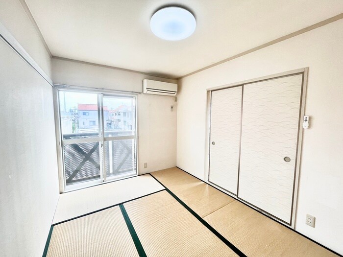 吉川ハイツの物件内観写真