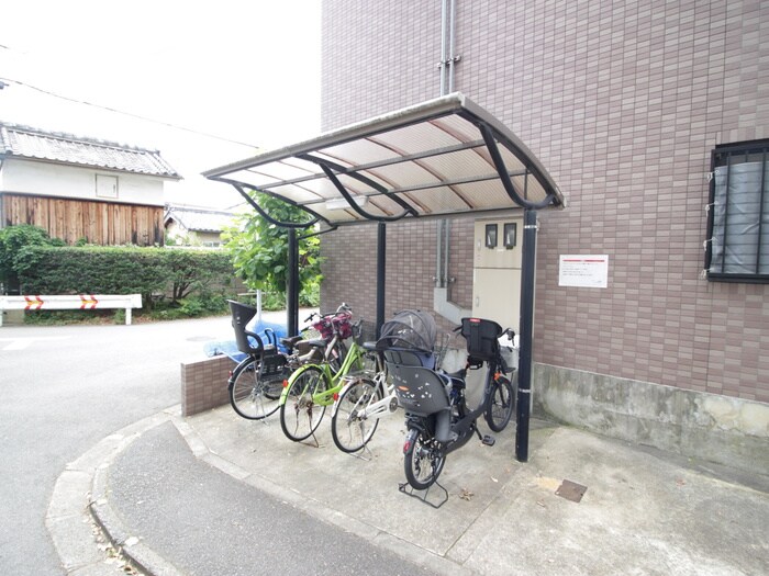 ル－ミナス桂の物件外観写真