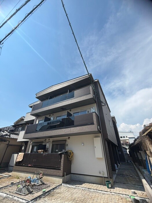 アイビー俊徳道の物件外観写真