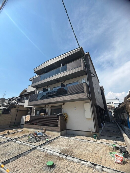 アイビー俊徳道の物件外観写真