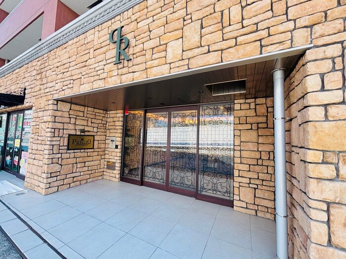 プレジオ西宮の物件外観写真