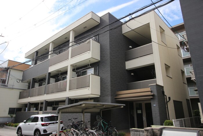 プリマヴェーラの物件外観写真