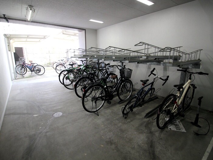 Mid Court新大阪の物件外観写真