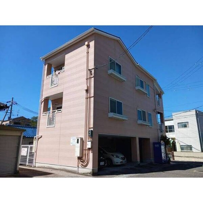 シャルマンの物件外観写真