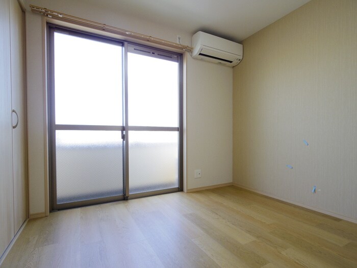 プリエ深草の物件内観写真