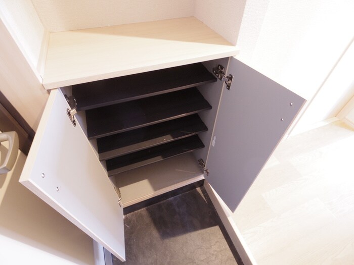 プリエ深草の物件内観写真