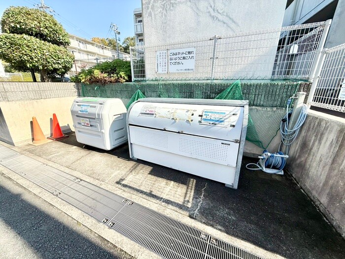 パルハセトン香里園の物件外観写真