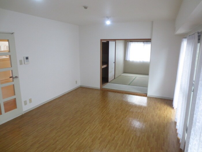 ラ・メ－ル鉢塚の物件内観写真