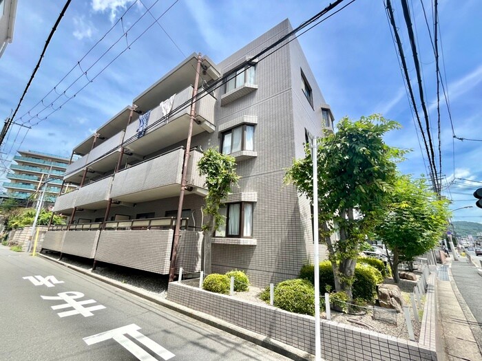 ラ・メ－ル鉢塚の物件外観写真