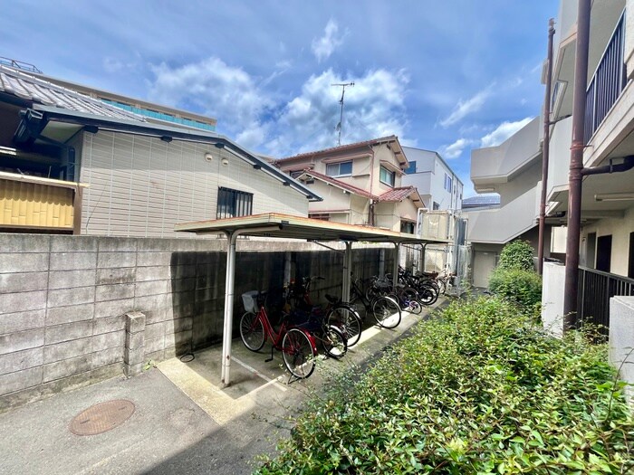 ラ・メ－ル鉢塚の物件外観写真