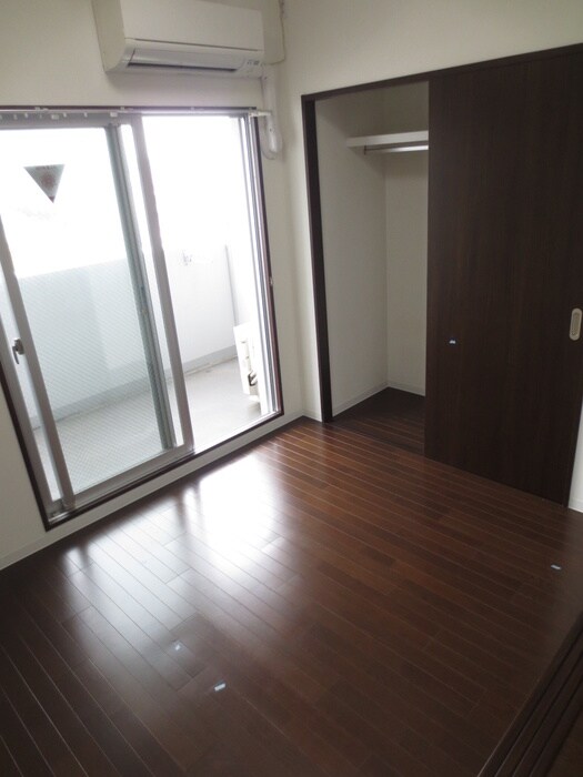 ライブガーデン新大阪の物件内観写真