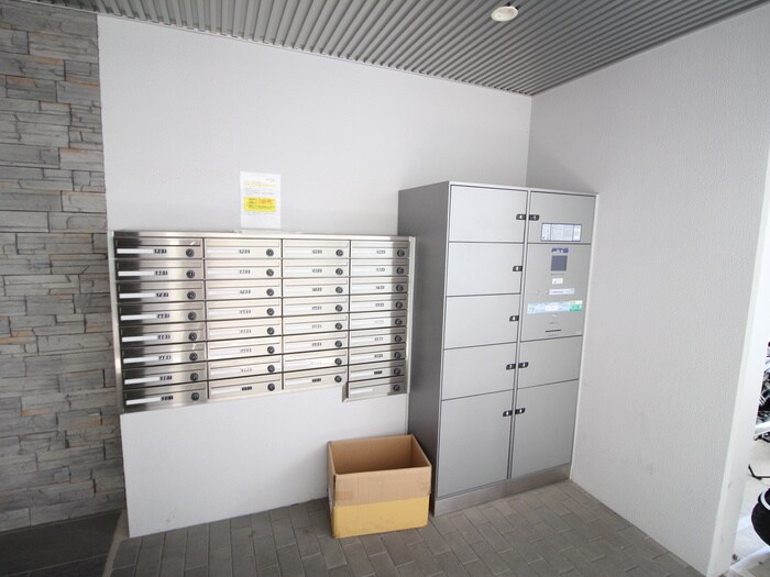 ライブガーデン新大阪の物件外観写真