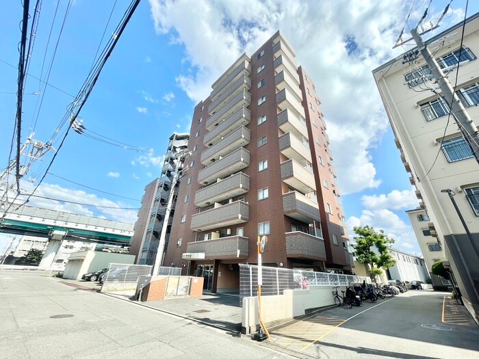 ＭＰＬＡＺＡ門真駅前の物件外観写真