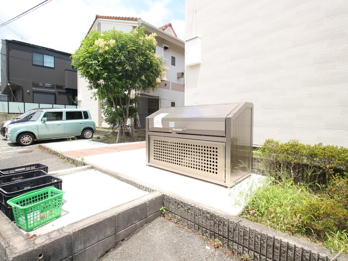 アーバンハイツ白島Ａ棟の物件外観写真