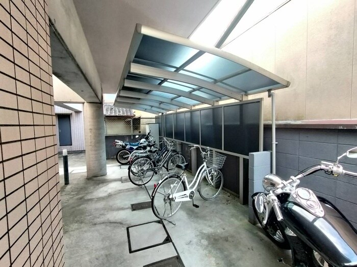 ハウス６の物件外観写真