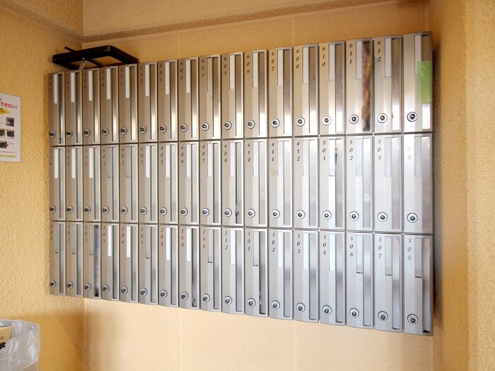 アーデン千里中央の物件外観写真