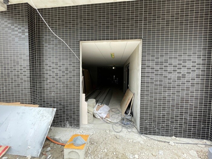 ﾌﾟﾚｻﾝｽ大国町ｱﾄﾞﾛｯｿ(305)の物件外観写真