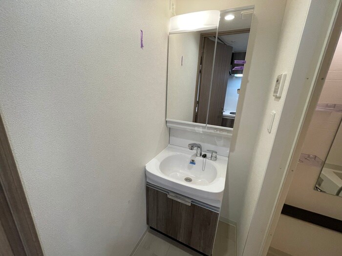 ﾌﾟﾚｻﾝｽ大国町ｱﾄﾞﾛｯｿ(305)の物件内観写真