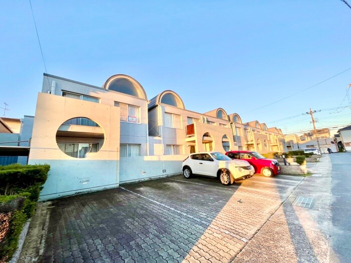 コートハウステラードの物件外観写真