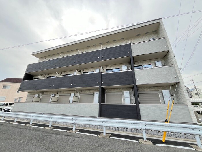 ヒカルサ枚方の物件外観写真