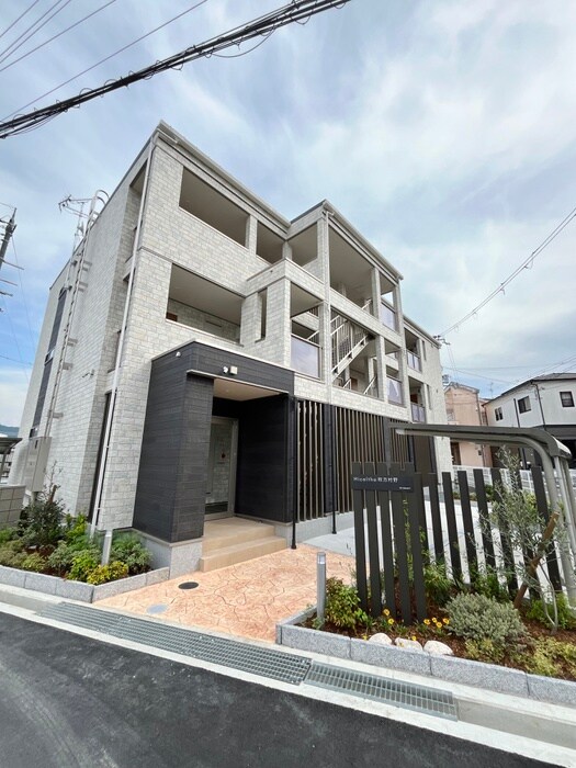 ヒカルサ枚方の物件外観写真