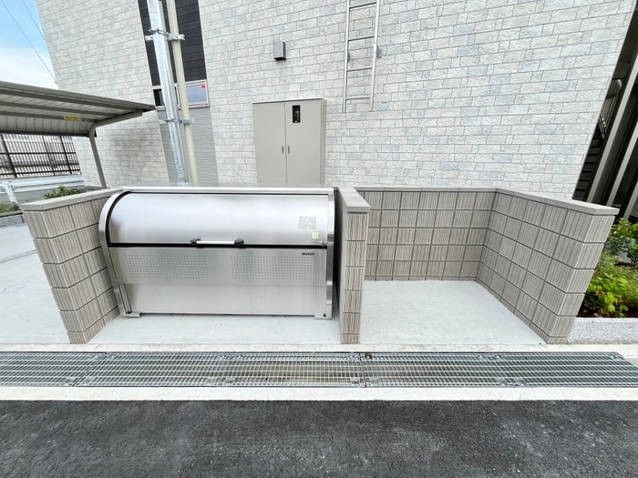 ヒカルサ枚方の物件外観写真