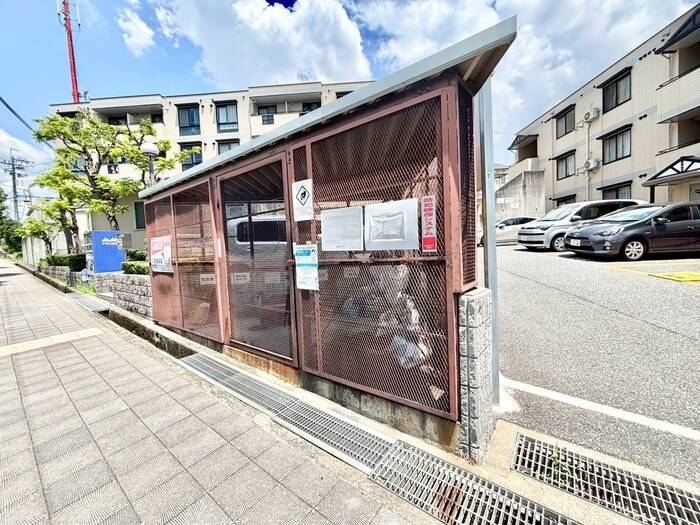 スカイコート待兼山Ｂ棟の物件外観写真