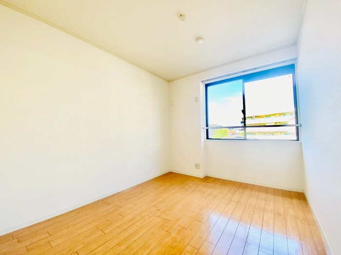 スカイコート待兼山Ｂ棟の物件内観写真