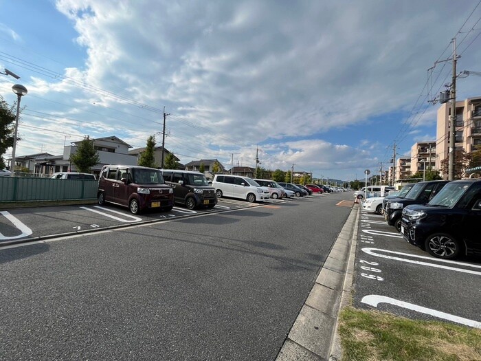 男山第4住宅第311号棟（302）の物件外観写真