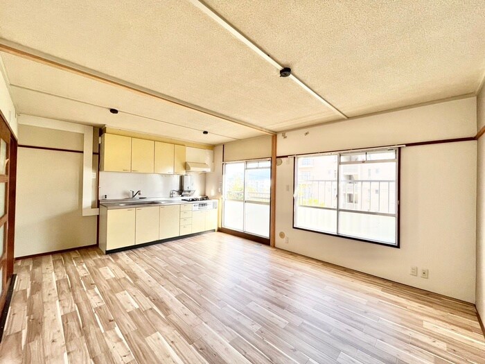 男山第4住宅第311号棟（302）の物件内観写真