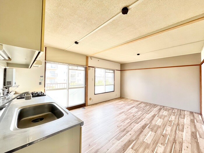 男山第4住宅第311号棟（302）の物件内観写真