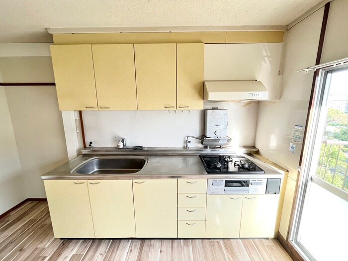 男山第4住宅第311号棟（302）の物件内観写真