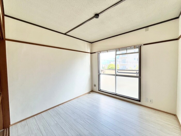 男山第4住宅第311号棟（302）の物件内観写真