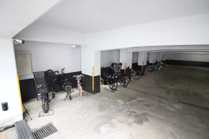 ファミリ－ハイツ岡町の物件外観写真