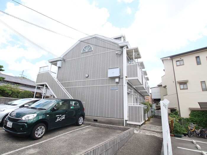 サニ－ライフの物件外観写真