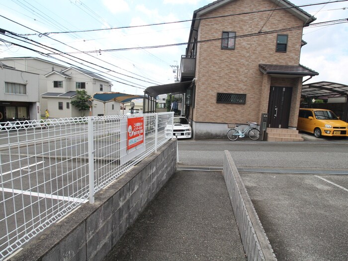 サニ－ライフの物件外観写真