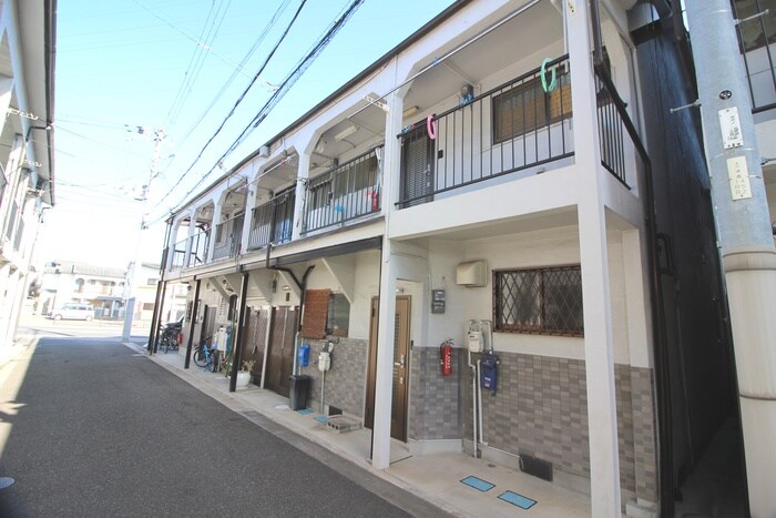 白芳荘９号館の物件外観写真