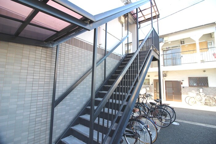 白芳荘９号館の物件外観写真