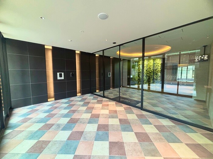 セイワパレス美章園駅前の物件外観写真