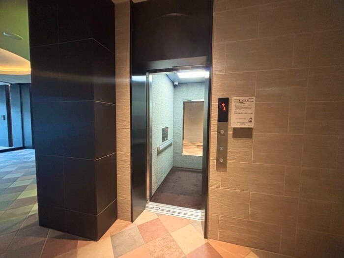 セイワパレス美章園駅前の物件外観写真