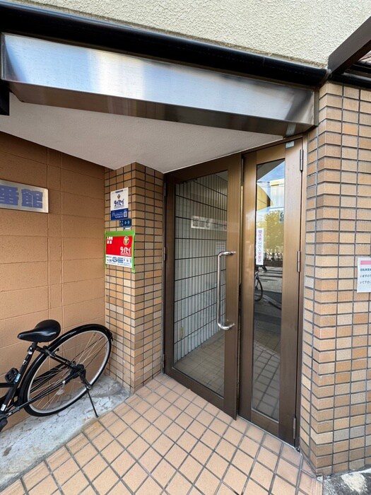 シルクル－ム３番館の物件外観写真