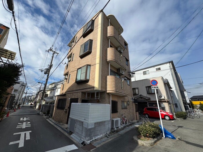 シルクル－ム３番館の物件外観写真