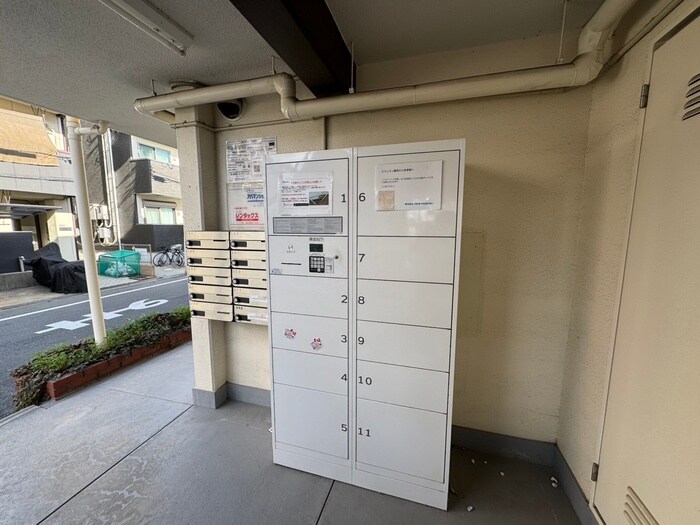 ロジュマン鶴見の物件外観写真