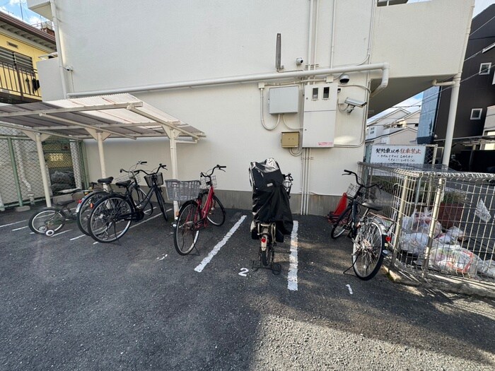 ロジュマン鶴見の物件外観写真