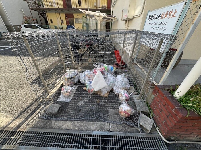 ロジュマン鶴見の物件外観写真