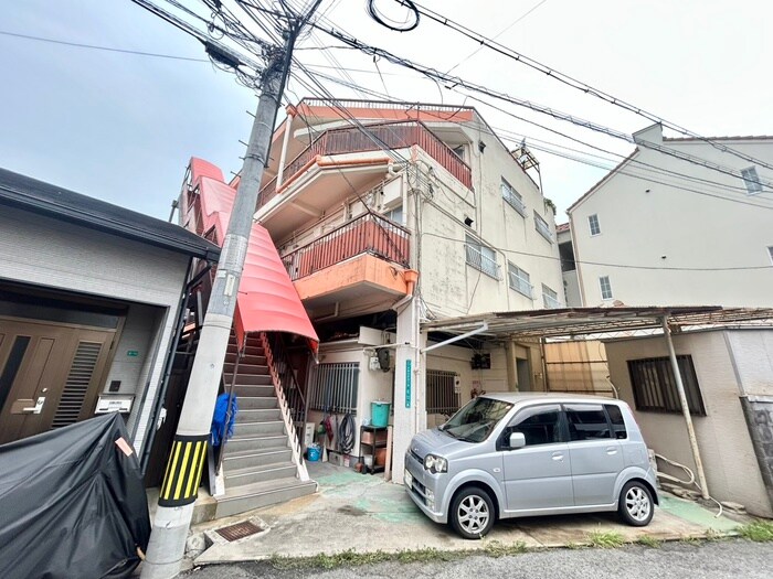 カーサ平野の物件外観写真