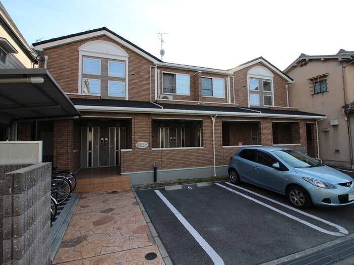 ディア・コートの物件外観写真