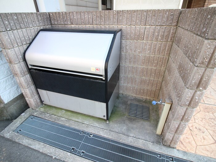 ディア・コートの物件外観写真